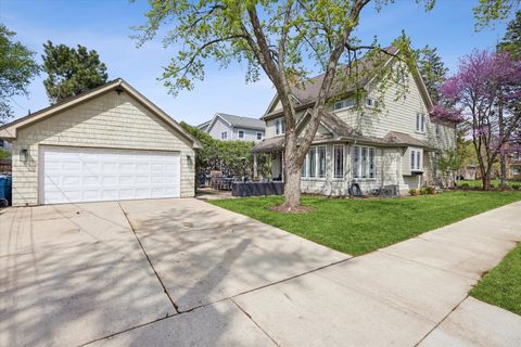Tiny photo for 746 S Adams Street, Hinsdale, IL 60521 (MLS # 12625761)