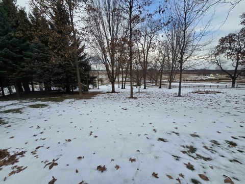 Tiny photo for 12719 GardenPlain Road, Morrison, IL 61270 (MLS # 100000050)