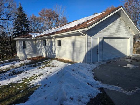 Tiny photo for 12719 GardenPlain Road, Morrison, IL 61270 (MLS # 100000050)