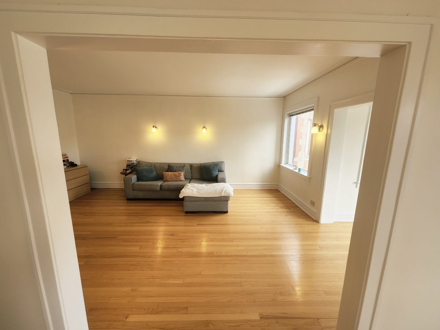 6724 S Paxton Avenue 3