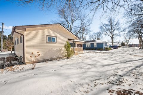 Tiny photo for 1118 HOLMES Place, DeKalb, IL 60115 (MLS # 12554724)
