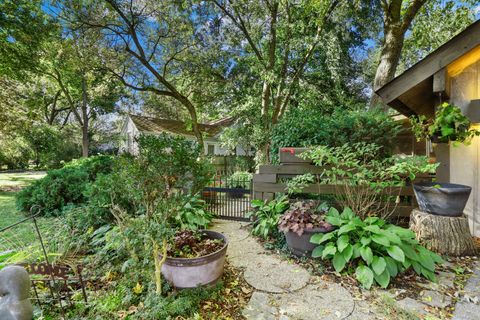 Tiny photo for 1412 Sycamore Lane, Northbrook, IL 60062 (MLS # 12499473)