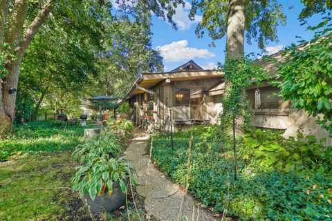 Tiny photo for 1412 Sycamore Lane, Northbrook, IL 60062 (MLS # 12499473)