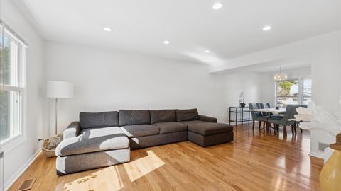 Tiny photo for 1810 Hawk Lane, Elk Grove Village, IL 60007 (MLS # 12474044)