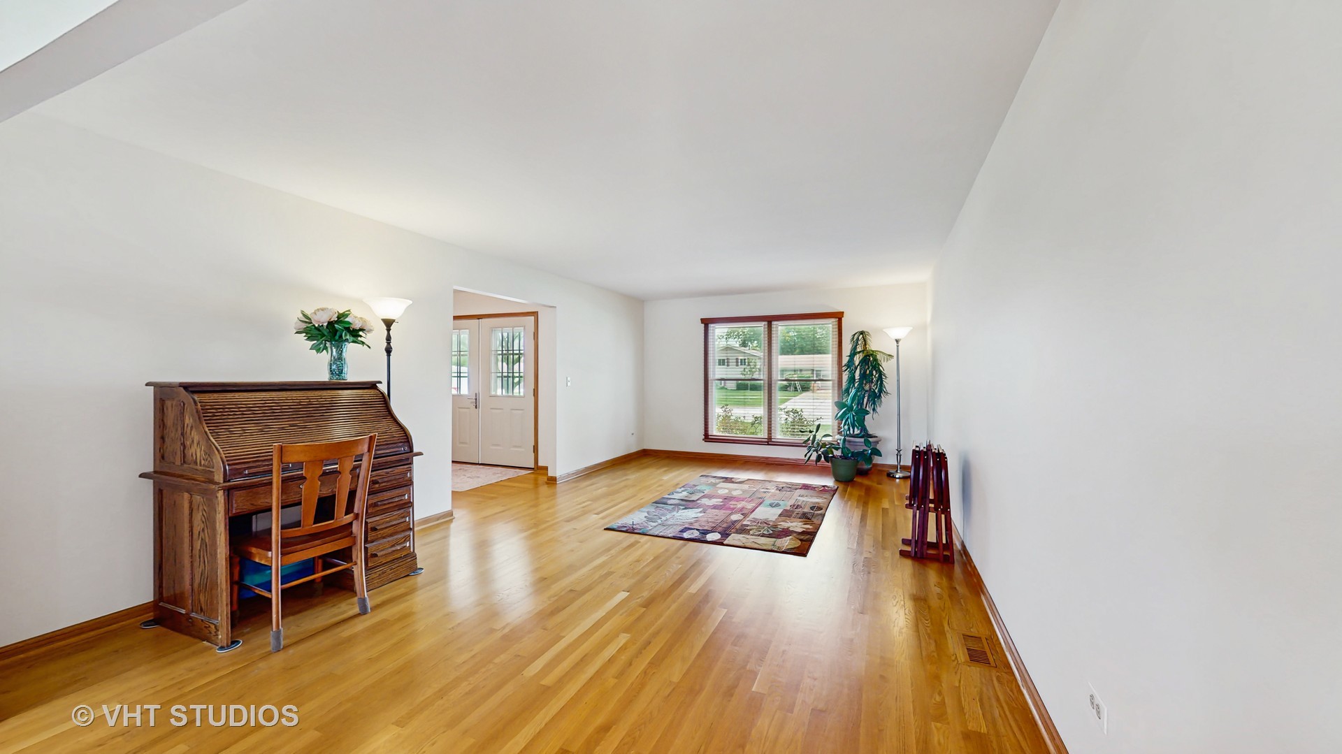 230 W Weathersfield Way