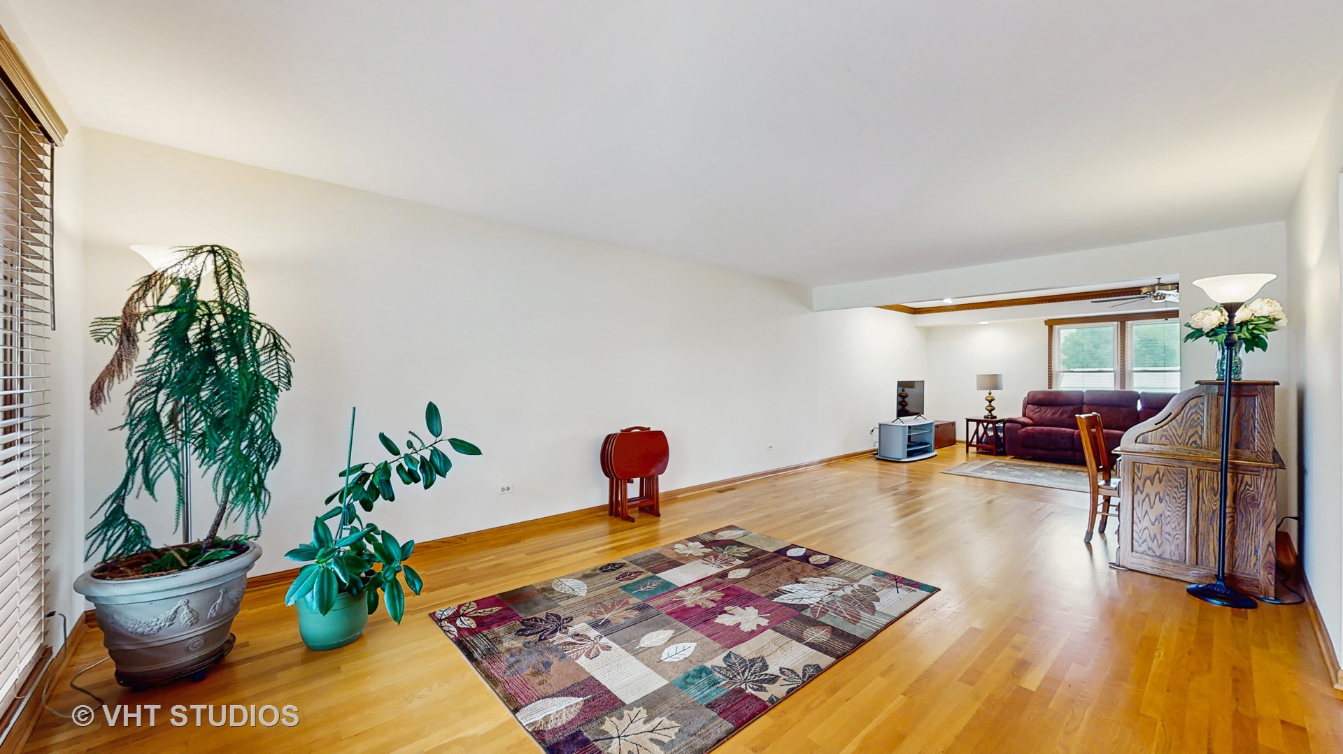 230 W Weathersfield Way