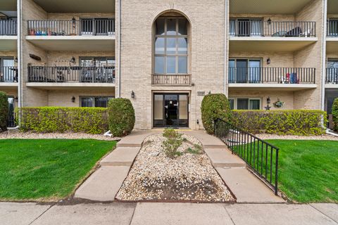 Photo of 10538 Central Avenue #2S, Chicago Ridge, IL 60415 (MLS # 12626629)