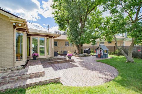 Tiny photo for 5738 Lyons Street, Morton Grove, IL 60053 (MLS # 12579826)