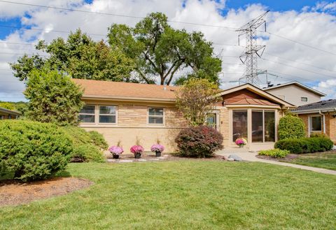Tiny photo for 5738 Lyons Street, Morton Grove, IL 60053 (MLS # 12579826)