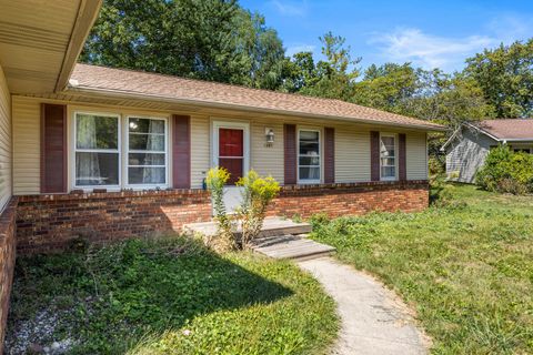 Tiny photo for 2305 E Shurts Circle, Urbana, IL 61801 (MLS # 12469243)