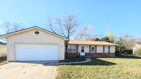 Photo of 2305 E Shurts Circle, Urbana, IL 61801 (MLS # 12469243)