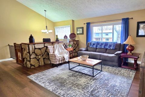 Tiny photo for 5 Pembrook Circle, Bloomington, IL 61704 (MLS # 12547299)