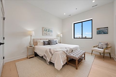 Tiny photo for 5340 N Lincoln Avenue #403, Chicago, IL 60625 (MLS # 12607777)