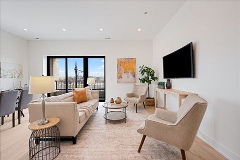 Tiny photo for 5340 N Lincoln Avenue #403, Chicago, IL 60625 (MLS # 12607777)