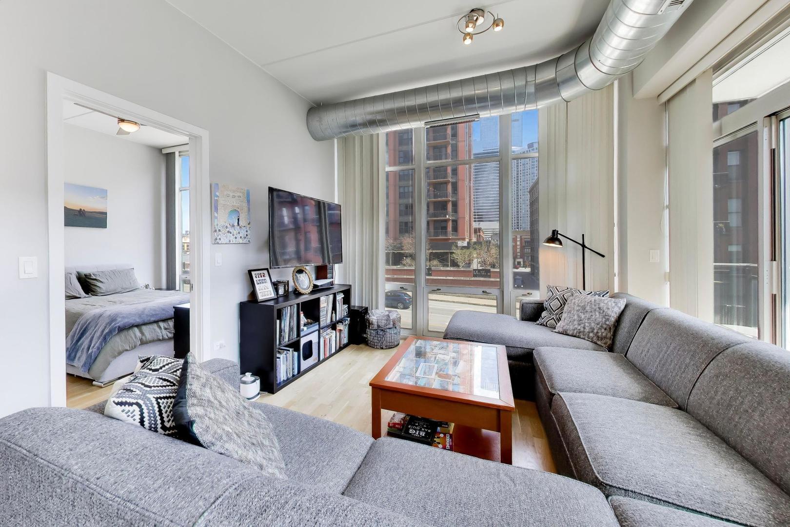 650 W WAYMAN Street 404C