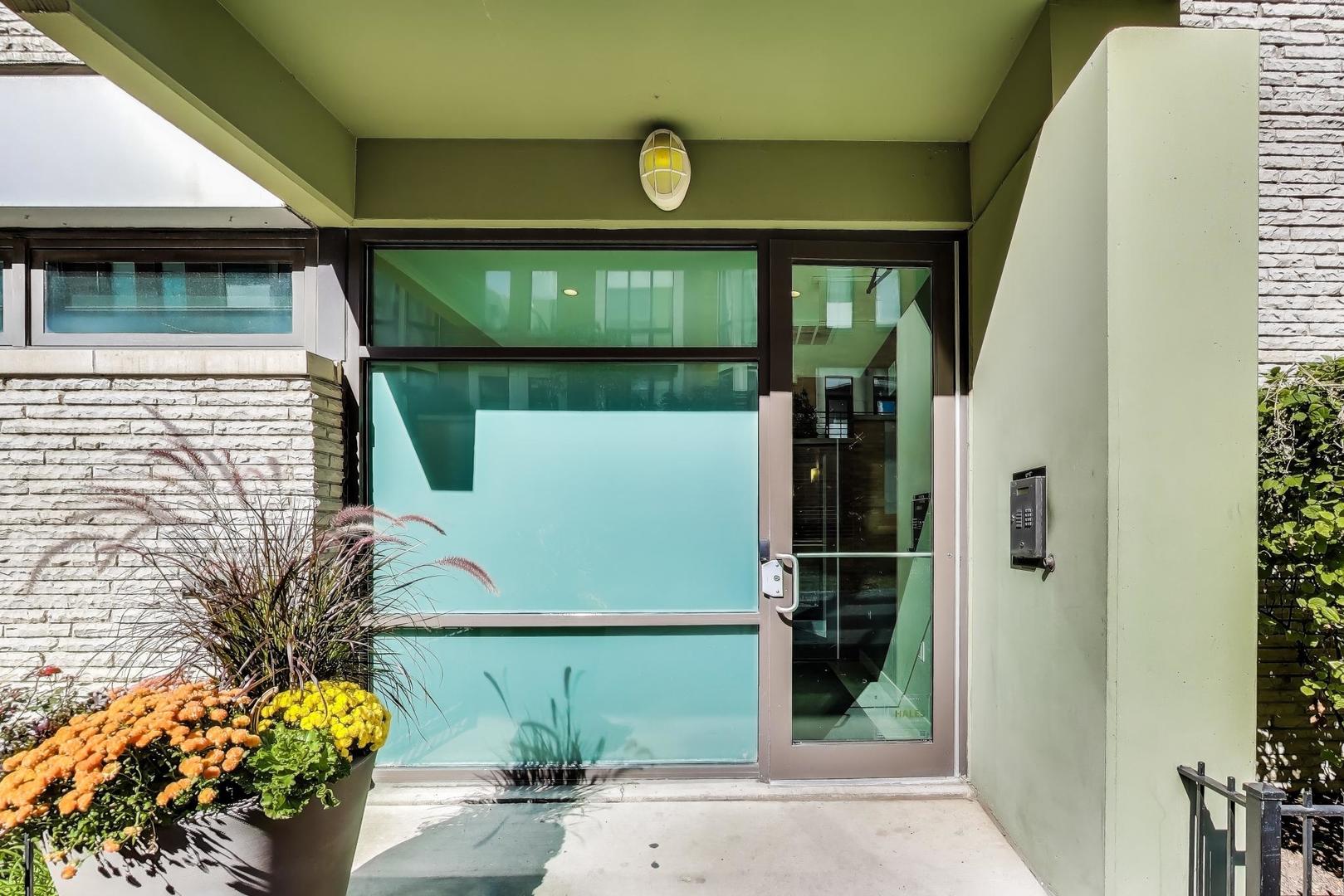 650 W WAYMAN Street 404C