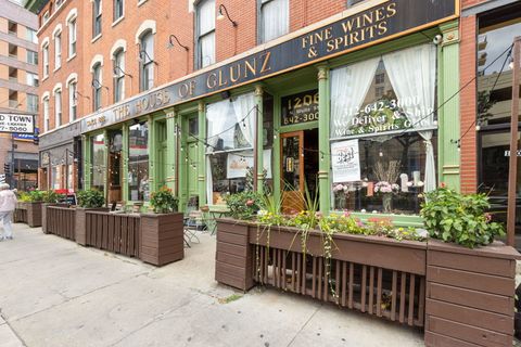 Tiny photo for 231 W Scott Street #2, Chicago, IL 60610 (MLS # 12607298)