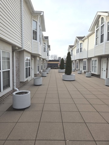 8019/8021 Lincoln Avenue