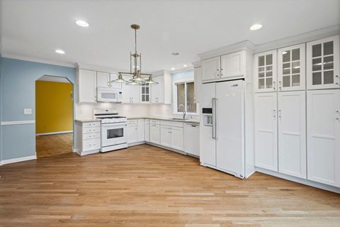 Tiny photo for 560 HUNTER Road, Wilmette, IL 60091 (MLS # 12606904)