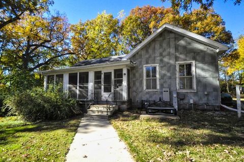 Photo of 710 Short Street, Streator, IL 61364 (MLS # 12500198)