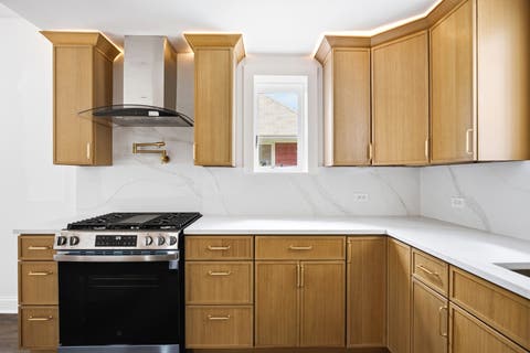 Tiny photo for 431 Bowen Court, Elgin, IL 60120 (MLS # 12721537)