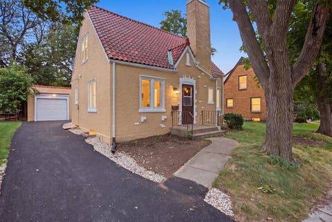 Tiny photo for 431 Bowen Court, Elgin, IL 60120 (MLS # 12721537)