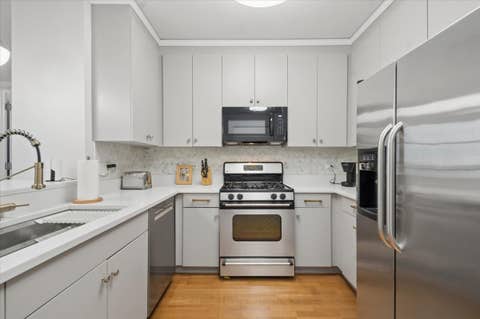 Tiny photo for 201 N Westshore Drive #2006, Chicago, IL 60601 (MLS # 12682240)