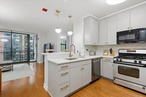 Tiny photo for 201 N Westshore Drive #2006, Chicago, IL 60601 (MLS # 12682240)