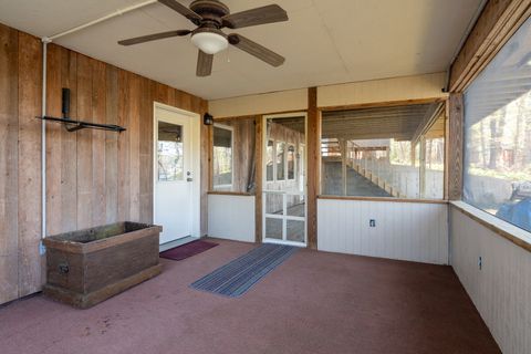 Tiny photo for 5 Lake Shore Court, Carbondale, IL 62902 (MLS # 12613302)