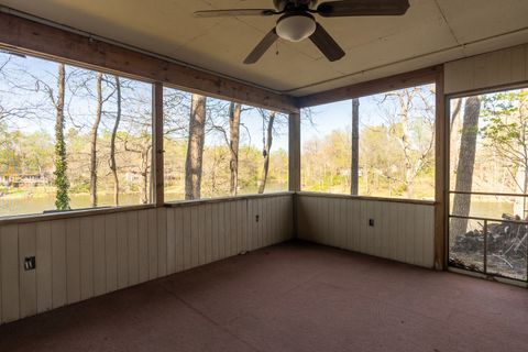 Tiny photo for 5 Lake Shore Court, Carbondale, IL 62902 (MLS # 12613302)