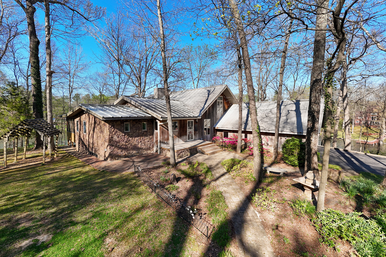 5 Lake Shore Court