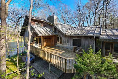 Tiny photo for 5 Lake Shore Court, Carbondale, IL 62902 (MLS # 12613302)