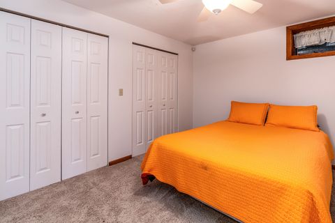 Tiny photo for 5 Lake Shore Court, Carbondale, IL 62902 (MLS # 12613302)