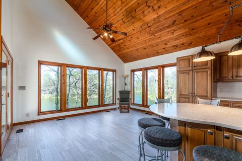 Tiny photo for 5 Lake Shore Court, Carbondale, IL 62902 (MLS # 12613302)