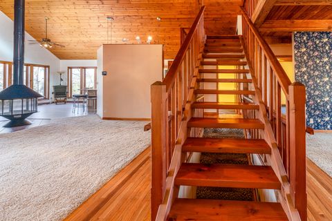 Tiny photo for 5 Lake Shore Court, Carbondale, IL 62902 (MLS # 12613302)