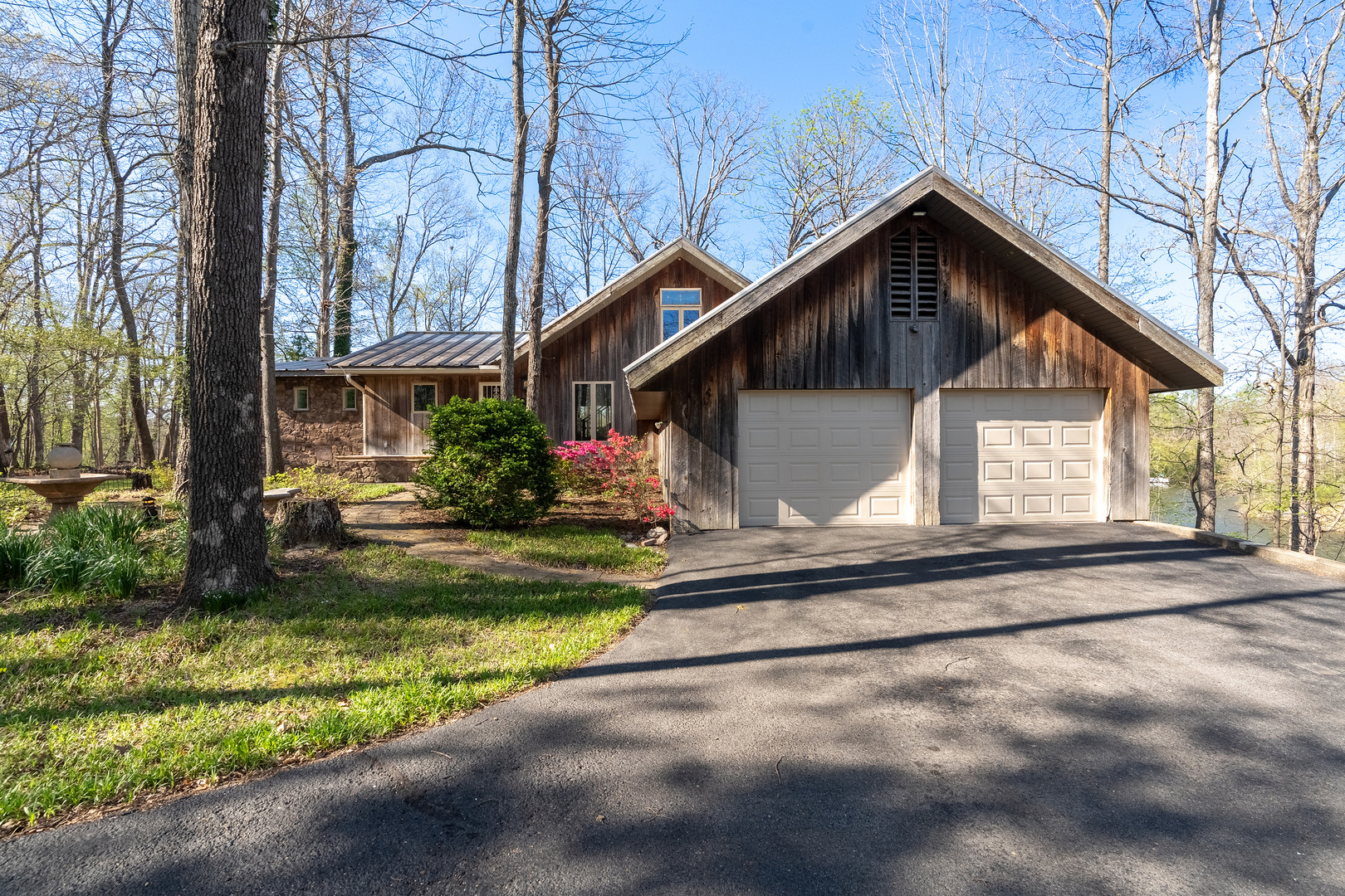 5 Lake Shore Court