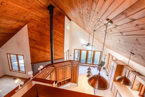 Tiny photo for 5 Lake Shore Court, Carbondale, IL 62902 (MLS # 12613302)