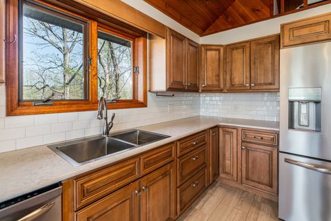 Tiny photo for 5 Lake Shore Court, Carbondale, IL 62902 (MLS # 12613302)