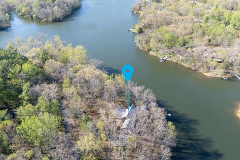 Tiny photo for 5 Lake Shore Court, Carbondale, IL 62902 (MLS # 12613302)