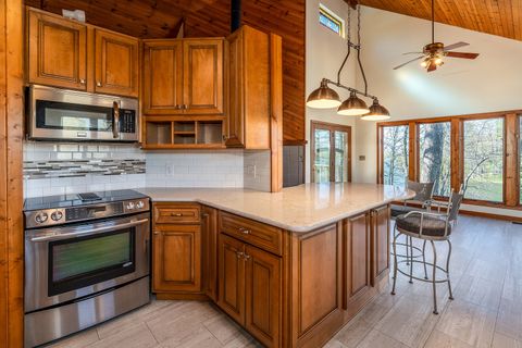 Tiny photo for 5 Lake Shore Court, Carbondale, IL 62902 (MLS # 12613302)