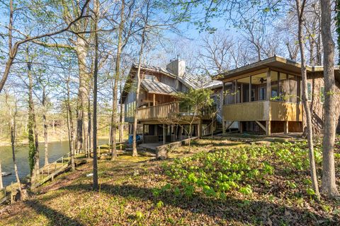 Tiny photo for 5 Lake Shore Court, Carbondale, IL 62902 (MLS # 12613302)