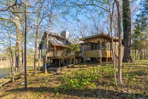 Tiny photo for 5 Lake Shore Court, Carbondale, IL 62902 (MLS # 12613302)