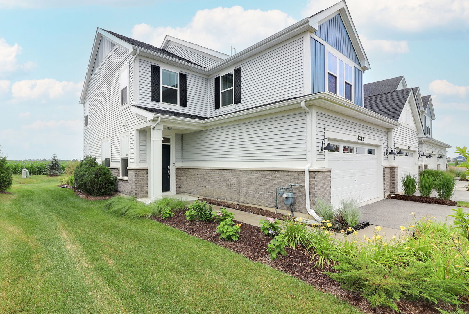 Photo 3 of 25 of 4212 Calder Lane townhome