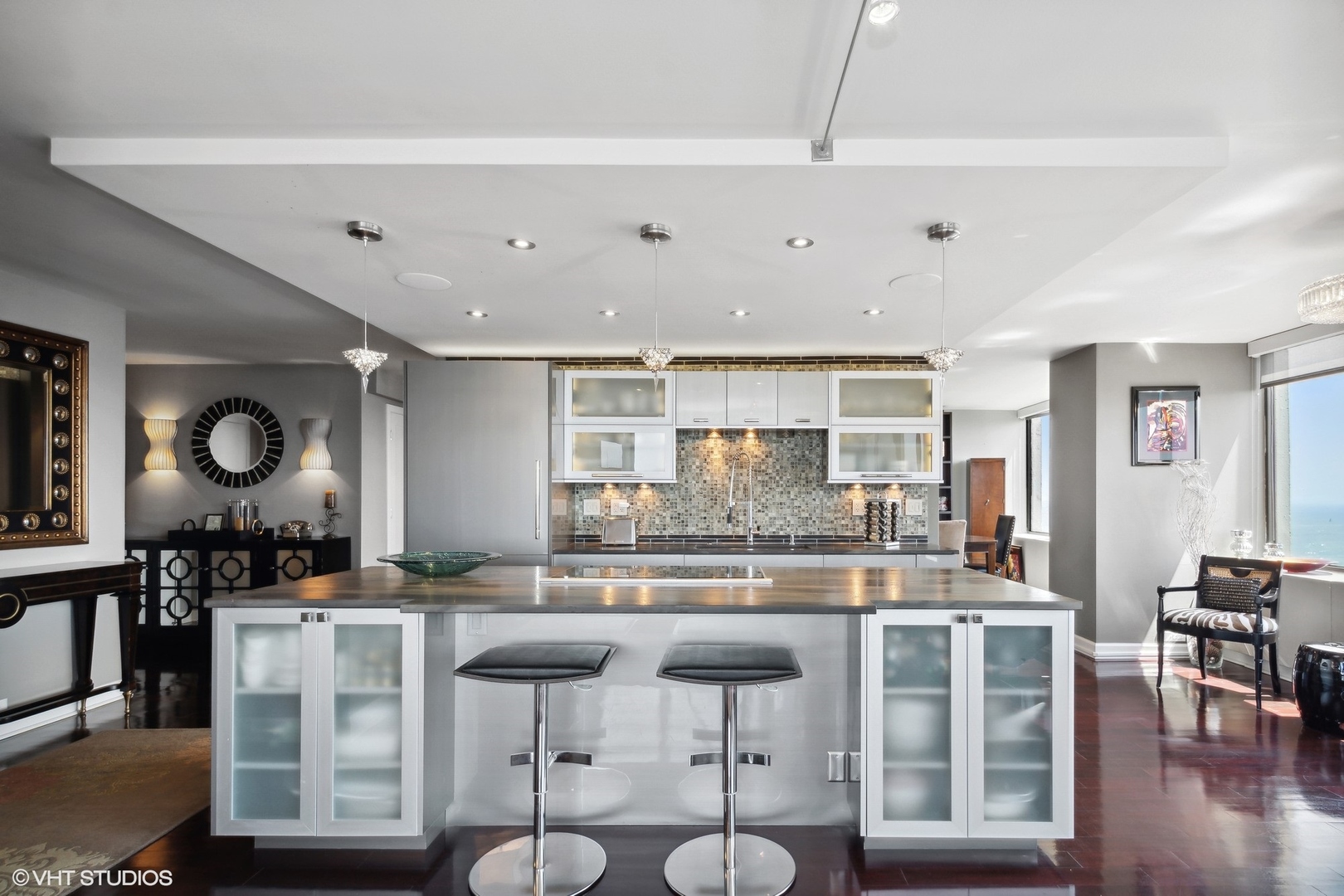 2800 N Lake Shore Drive 3814-3816