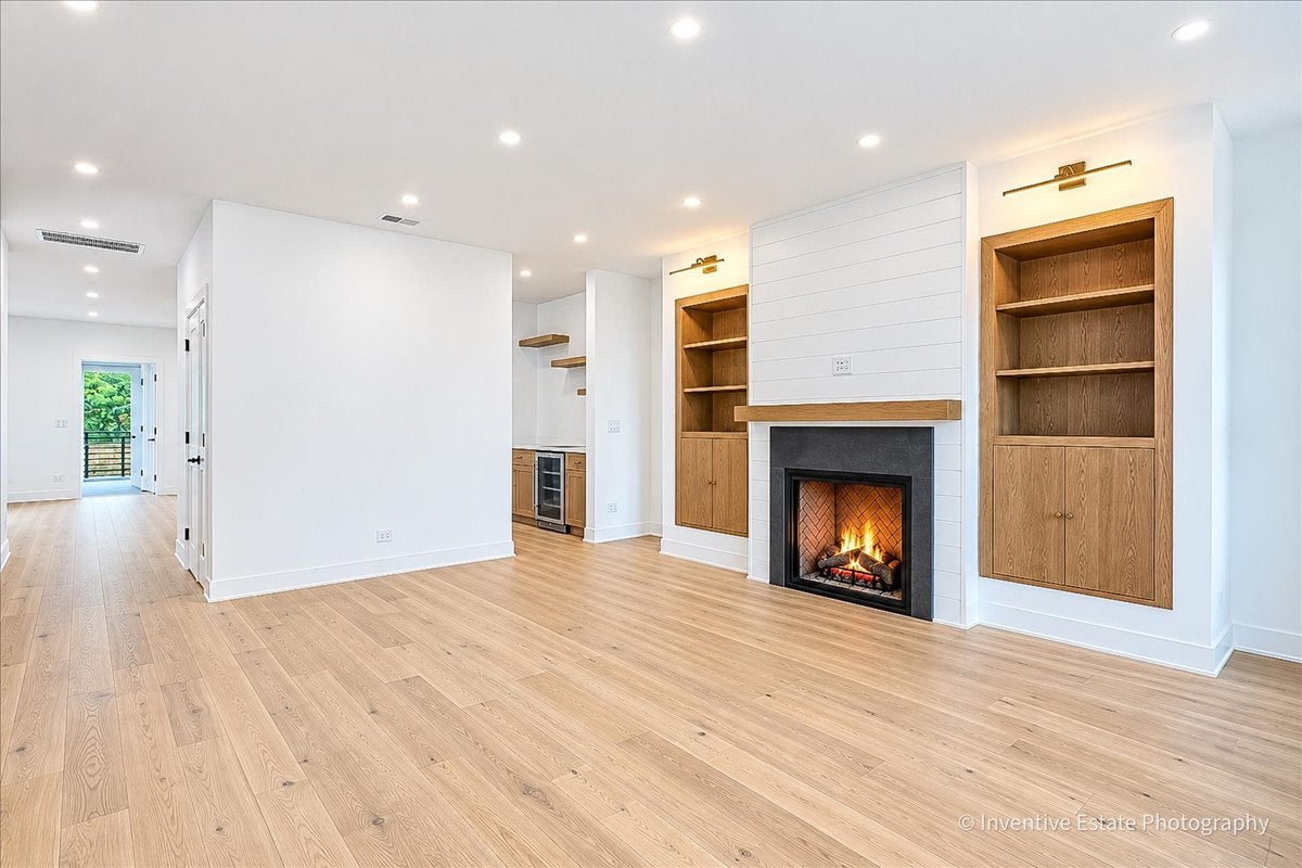 4848 W Eddy Street
