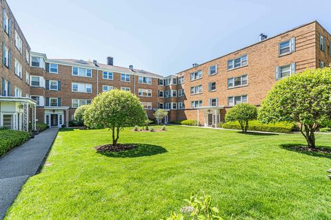 Tiny photo for 530 Michigan Avenue #3E, Evanston, IL 60202 (MLS # 12500334)