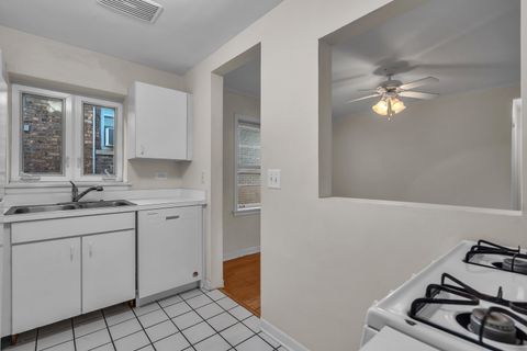 Tiny photo for 530 Michigan Avenue #3E, Evanston, IL 60202 (MLS # 12500334)
