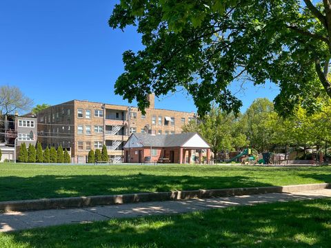 Tiny photo for 530 Michigan Avenue #3E, Evanston, IL 60202 (MLS # 12500334)