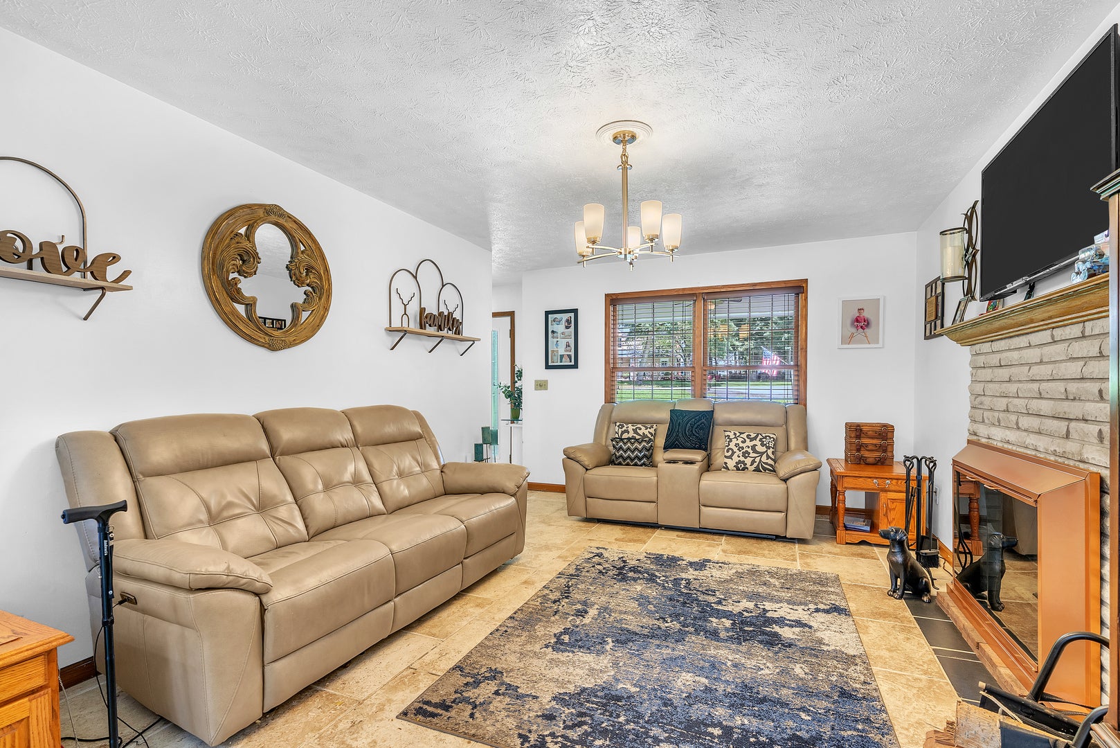 1178 N Saddlebrook Court