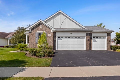 Photo of 900 Scottsdale Drive, Hampshire, IL 60140 (MLS # 12677808)